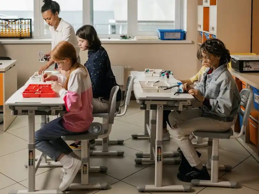 Critial Report on Transition from Primary to Secondary&nbsp;School